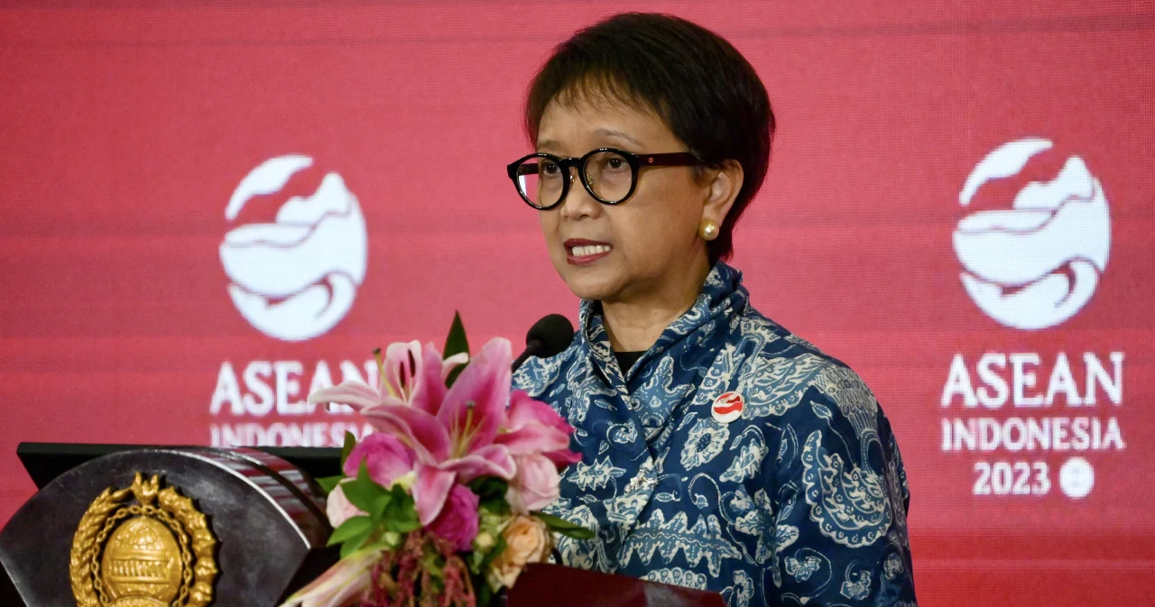 จับตาอินโดนีเซียแก้วิกฤตเมียนมา แชร์ประสบการณ์เปลี่ยนผ่านสู่ประชาธิปไตย อาจนัดประชุม ‘มิน อ่อง หล่าย’ เร็วๆ นี้