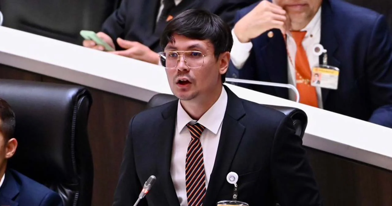 ‘โรม’ บอก ‘ประยุทธ์’ ชี้แจงเหมือนไม่ชี้แจง จี้แก้ไขปัญหา อย่าลอยตัว