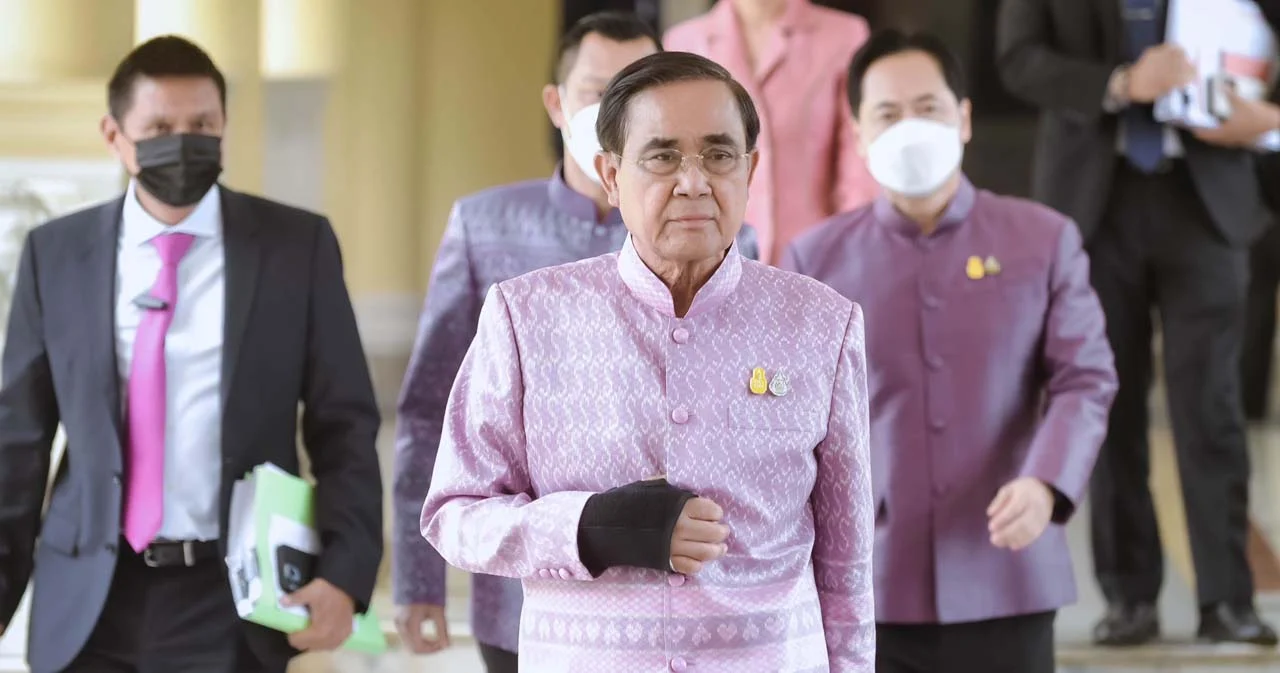 ยุบสภาวันไหน? นายกฯ บอก ยังไม่รู้จำไม่ได้ ยันเจ็บมือขวาไม่กระทบงานราชการ-การเมือง