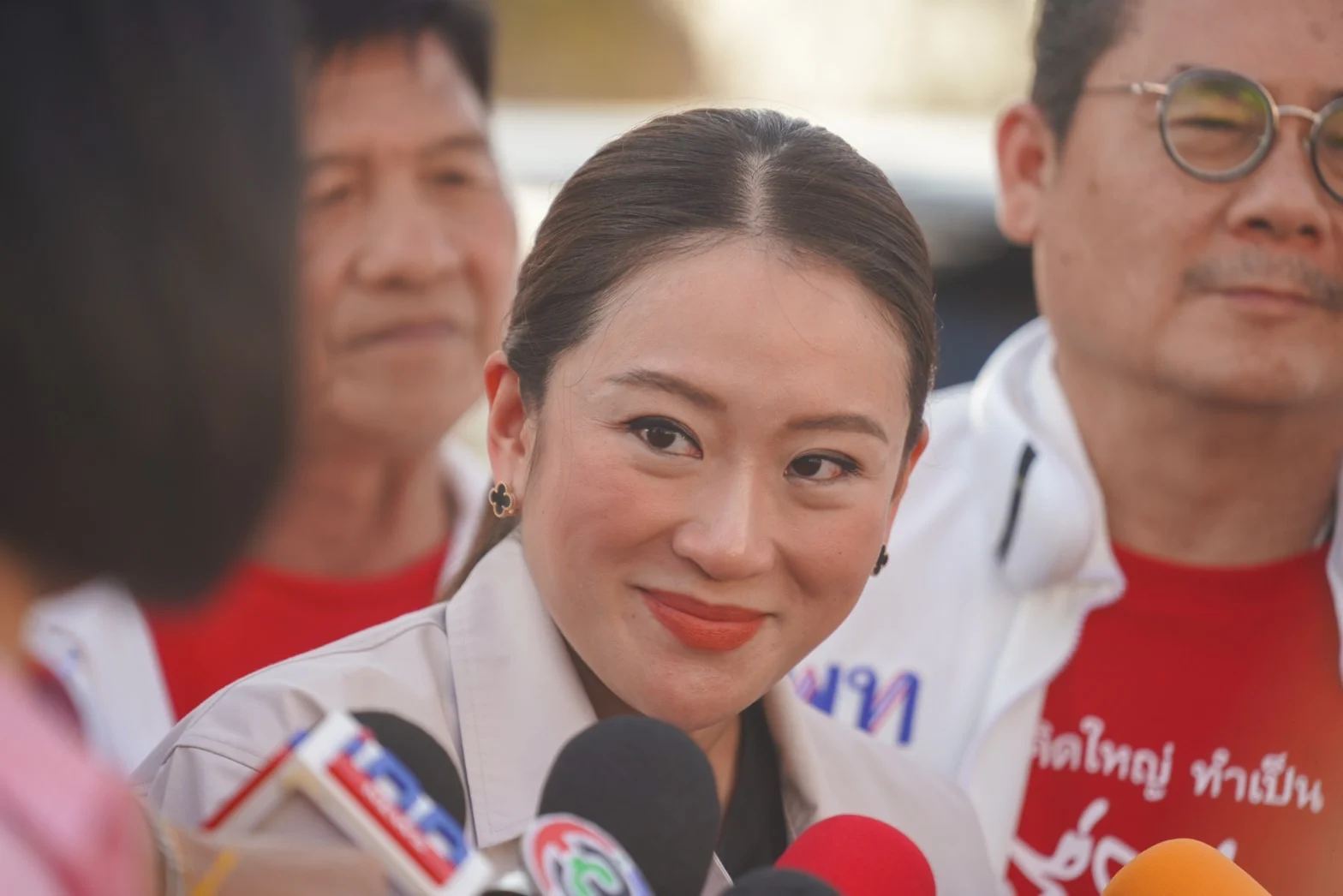 เลือกตั้ง 66 ‘แพทองธาร’ ลั่น ‘ทักษิณ’ กลับบ้านไม่เกี่ยวเพื่อไทย