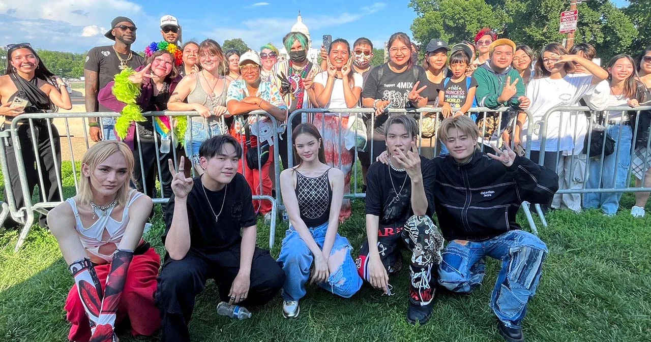 ‘4MIX-แอลลี่’ โชว์เดือดงาน SAWASDEE DC กลางกรุงวอชิงตัน ปลื้มแฟนแห่ให้กำลังใจแน่นงาน