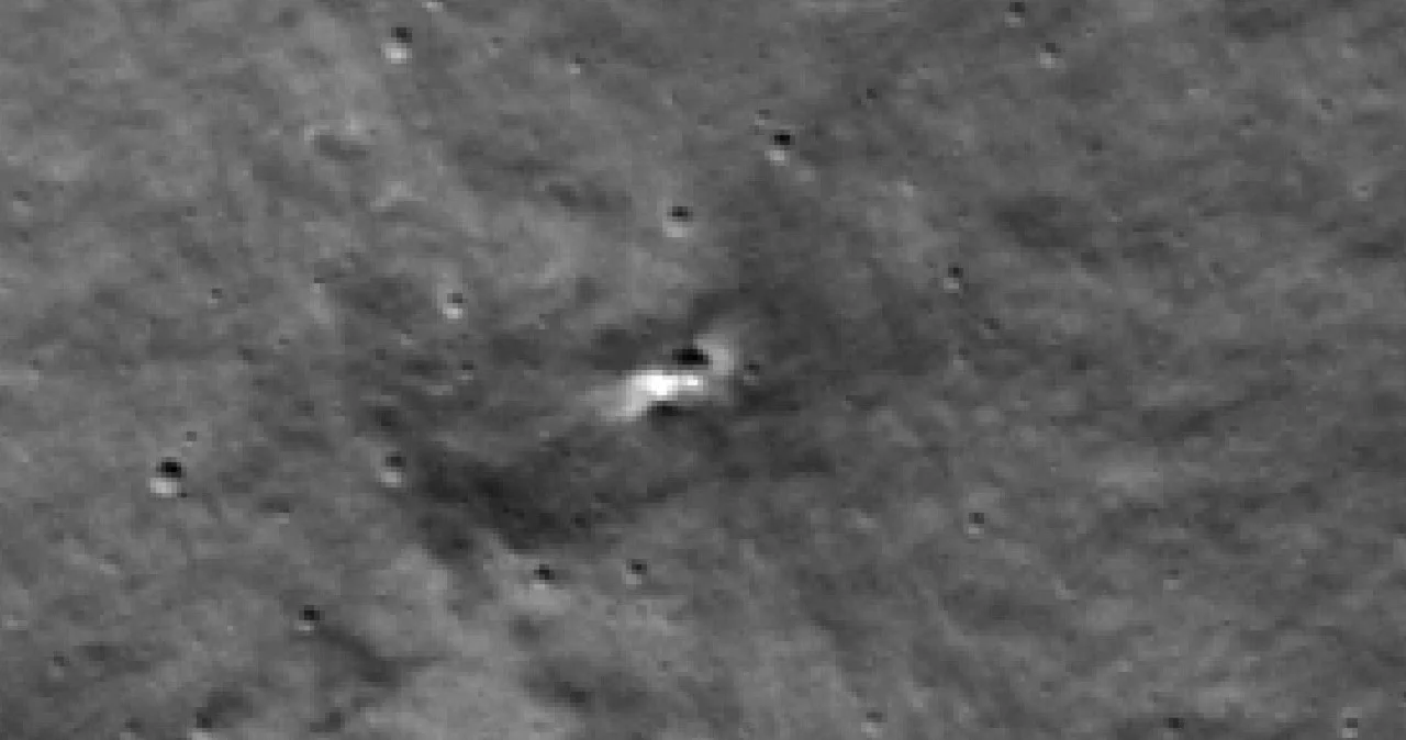NASA พบหลุมใหม่บนดวงจันทร์ คาดเกิดจากการตกกระแทกพื้น โดยยาน ‘ลูนา-25’ ของรัสเซีย