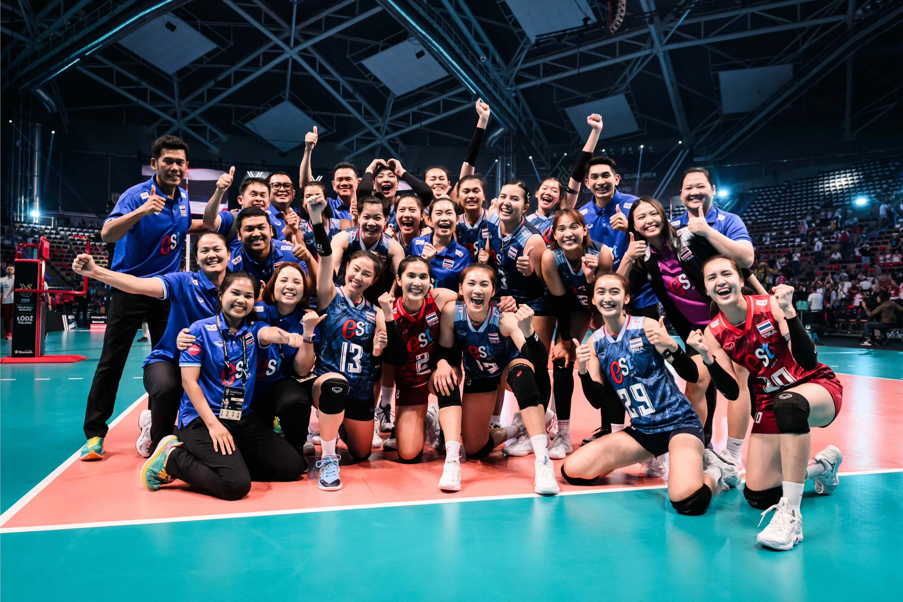 วิภาวีคือจุดเปลี่ยน ‘โค้ชด่วน’ ชมลูกทีมร่วมแรงร่วมใจ จนสามารถเอาชนะโปแลนด์ได้