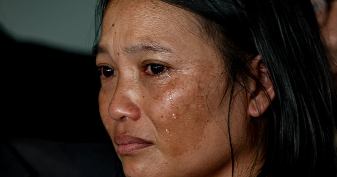 “…อยากจะรู้ว่าบิลลี่หายไปไหน” ภรรยาบิลลี่ หลั่งน้ำตา หลังฟังคำพิพากษาวันนี้