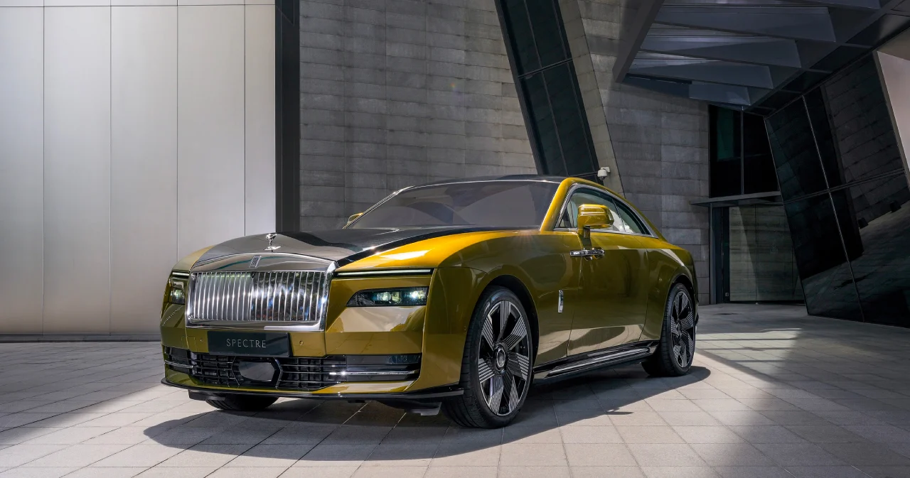 ‘สเปกเตอร์’ รถ EV 100% รุ่นแรกในประวัติศาสตร์ของ ‘โรลส์-รอยซ์’ เปิดตัวในไทยอย่างเป็นทางการ