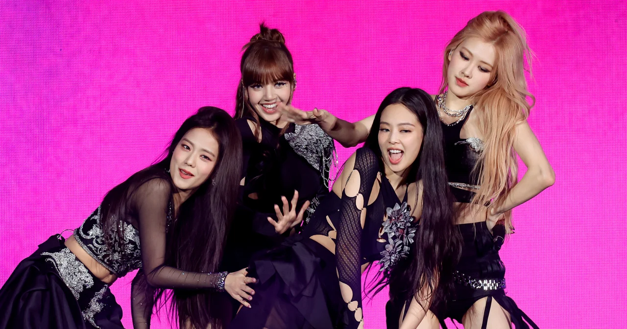 4 สมาชิก BLACKPINK ต่อสัญญาสำหรับกิจกรรมวง กับ YG ต้นสังกัดเดิม