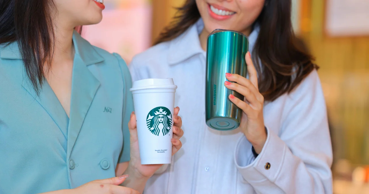 ‘สตาร์บัคส์’ ประเทศไทย บอกว่า ส่วนลด 10 บาท ลดใช้แก้วไปแล้ว 29 ล้านใบ ปีนี้ตั้งเป้าลดอีก 50%