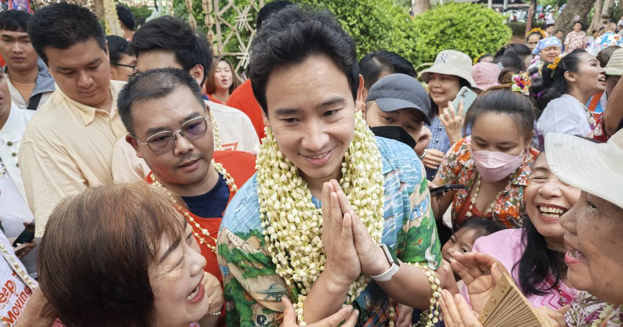 ‘พิธา’ รับตั้งใจเยือนเชียงใหม่ ไม่ใช่ปาดหน้า ‘ทักษิณ’  มองหลายกลุ่ม ชิง ‘อบจ.’ เป็นสีสัน
