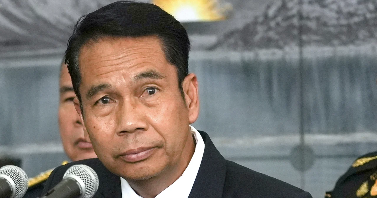 ‘สุทิน’ ยินดีรับซื้อข้าว 10 ปี ประกอบเลี้ยงกำลังพลในกองทัพ ‘วิโรจน์’ ค้านแค่กินโชว์ ไม่การันตี