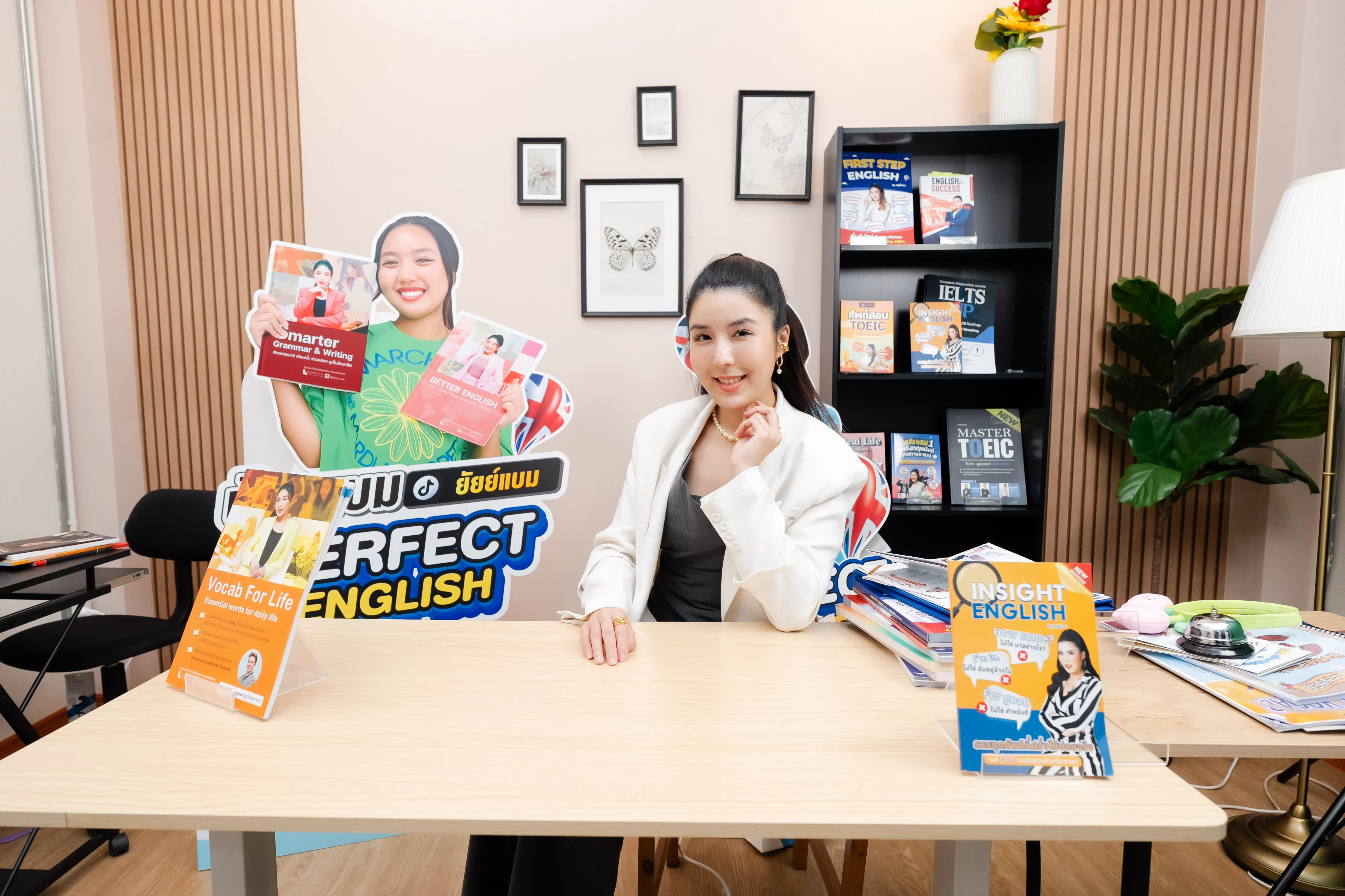 ครูพี่แอน-วรินธร เอื้อวศินธร เจ้าของเพจ Perfect English กับครูพี่แอน