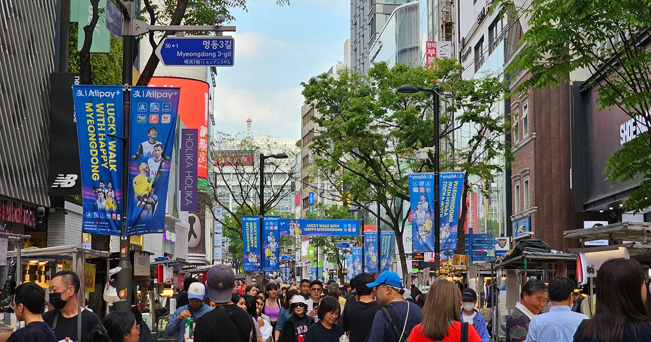 จีนเฉลิมฉลองวันแรงงานปี 2025 พบยอดใช้จ่ายผ่าน Alipay และแอปพันธมิตรในเครือ Alipay+  พุ่งสูงขึ้นทั้งในกลุ่มนักท่องเที่ยวขาเข้าและขาออก