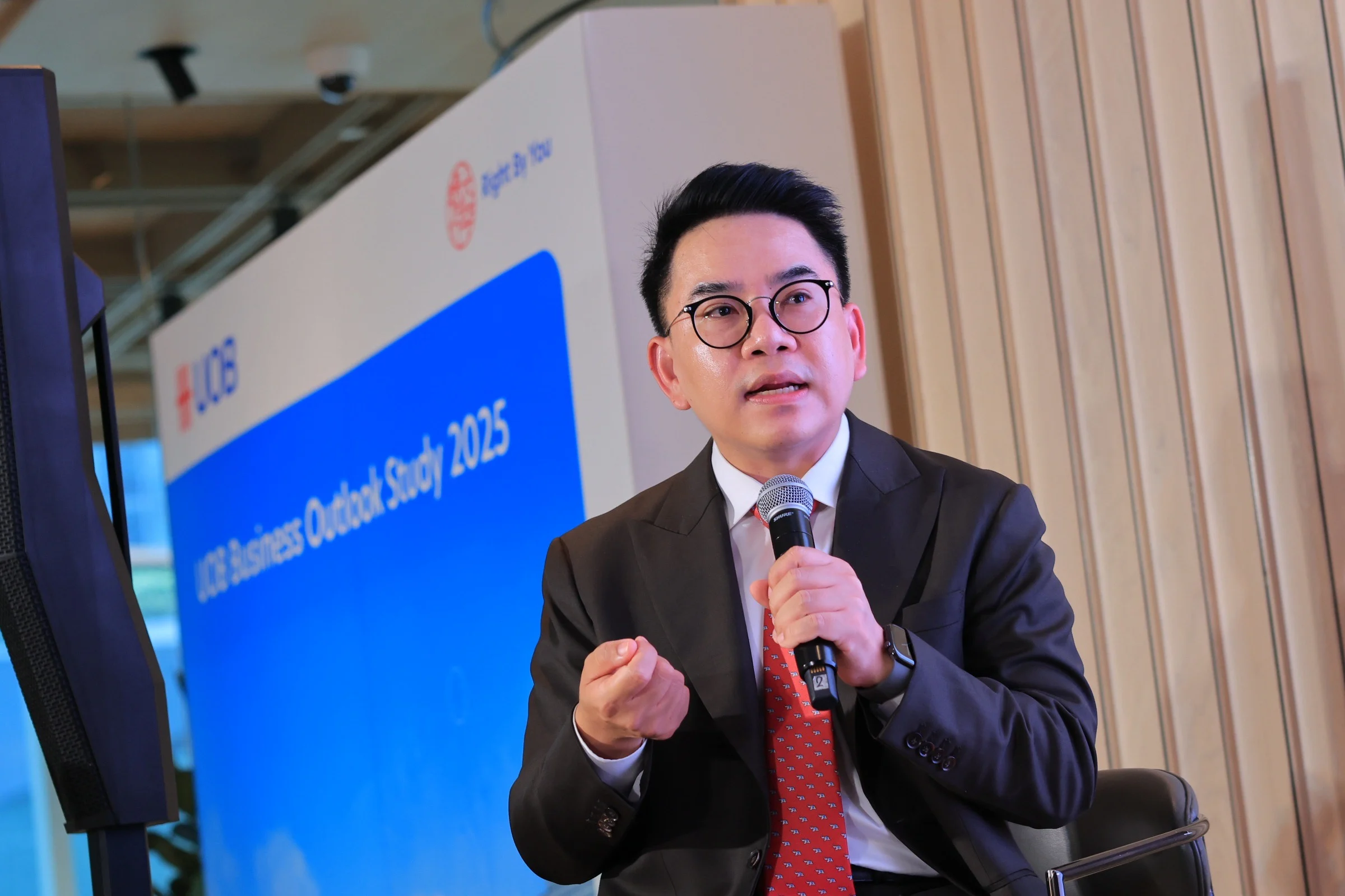 สถิตย์ แถลงสัตยา ผู้อำนวยการอาวุโส ฝ่ายวิจัยเศรษฐกิจ และธุรกิจสัมพันธ์ ธนาคารยูโอบี ประเทศไทย