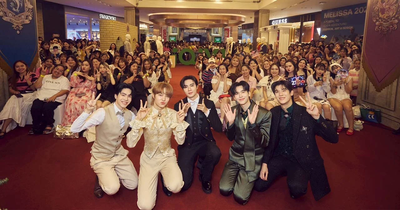 เยือนวังเอมมาลี ‘ซี-นุนิว’ พร้อมทัพนักแสดง ‘ข้ามฟ้าเคียงเธอ’ พาแฟนๆ ร่วมชม Exhibition & Pop-Up
