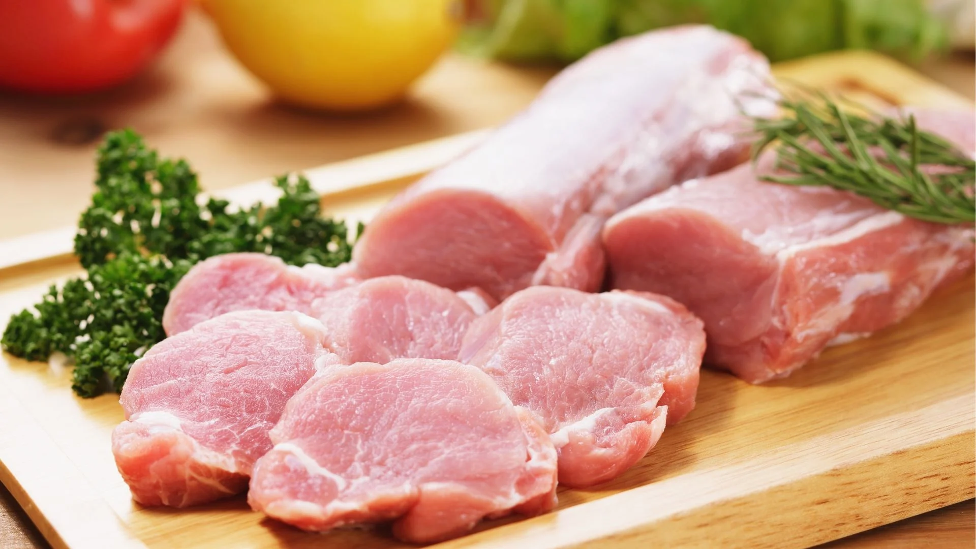 เปิด 3 ปัจจัย “อากาศร้อน-ต้นทุนอาหารสัตว์พุ่ง-วิกฤตน้ำมัน” ดันราคาหมูขยับขึ้น